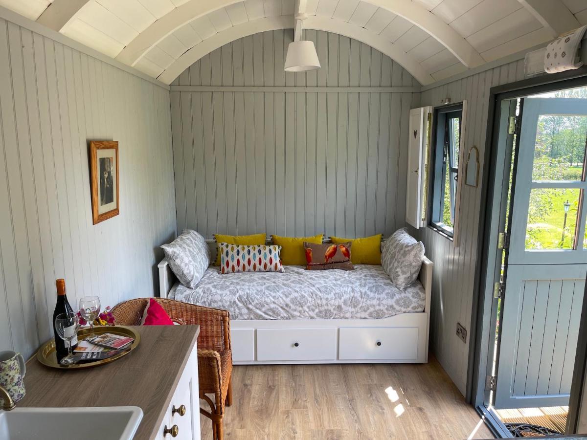 Lilac Hut Shepherds Hut Kilkenny Luaran gambar